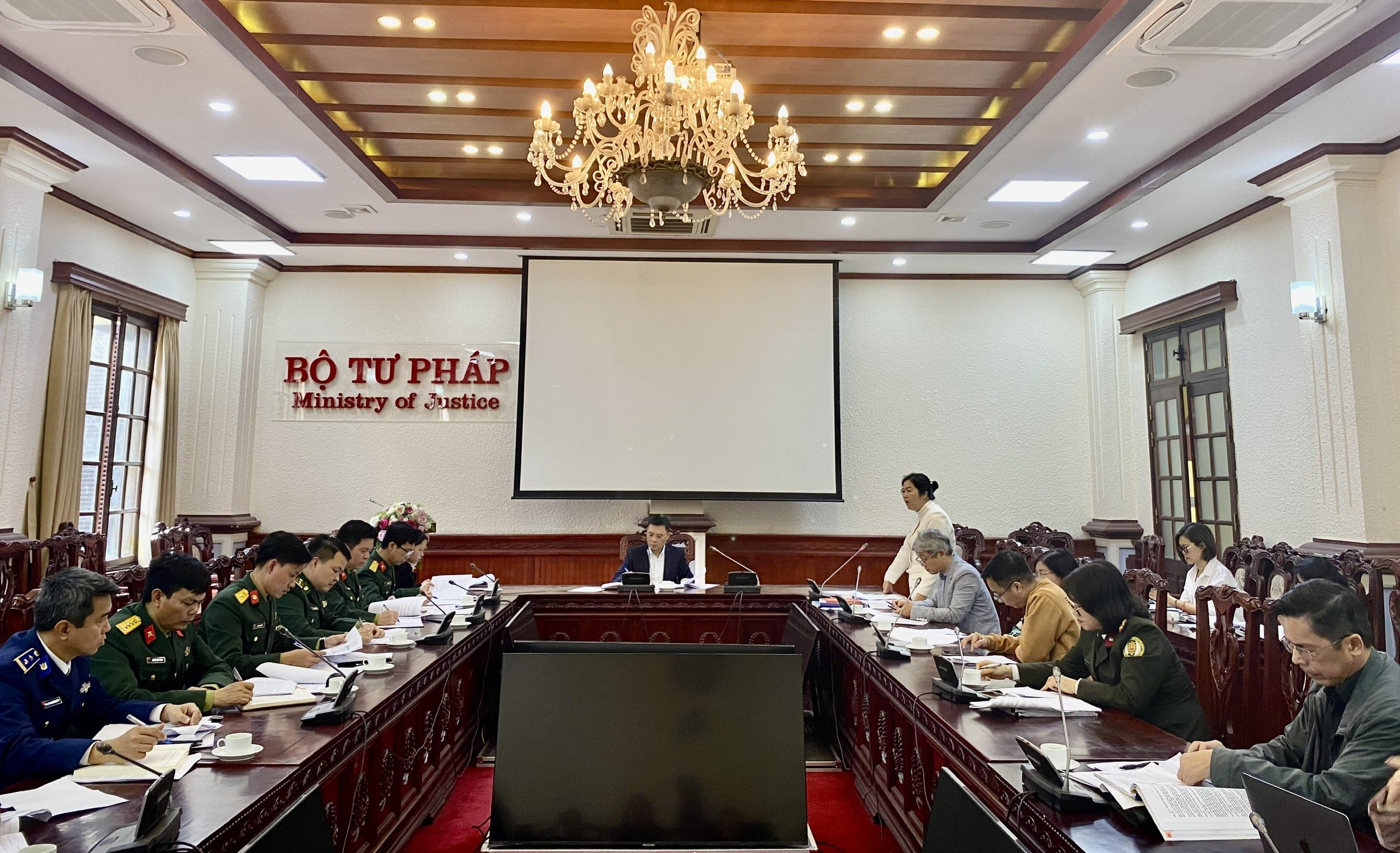 Thẩm định dự thảo Nghị định quy định xử phạt vi phạm hành chính  về phòng, chống phổ biến vũ khí hủy diệt hàng loạt